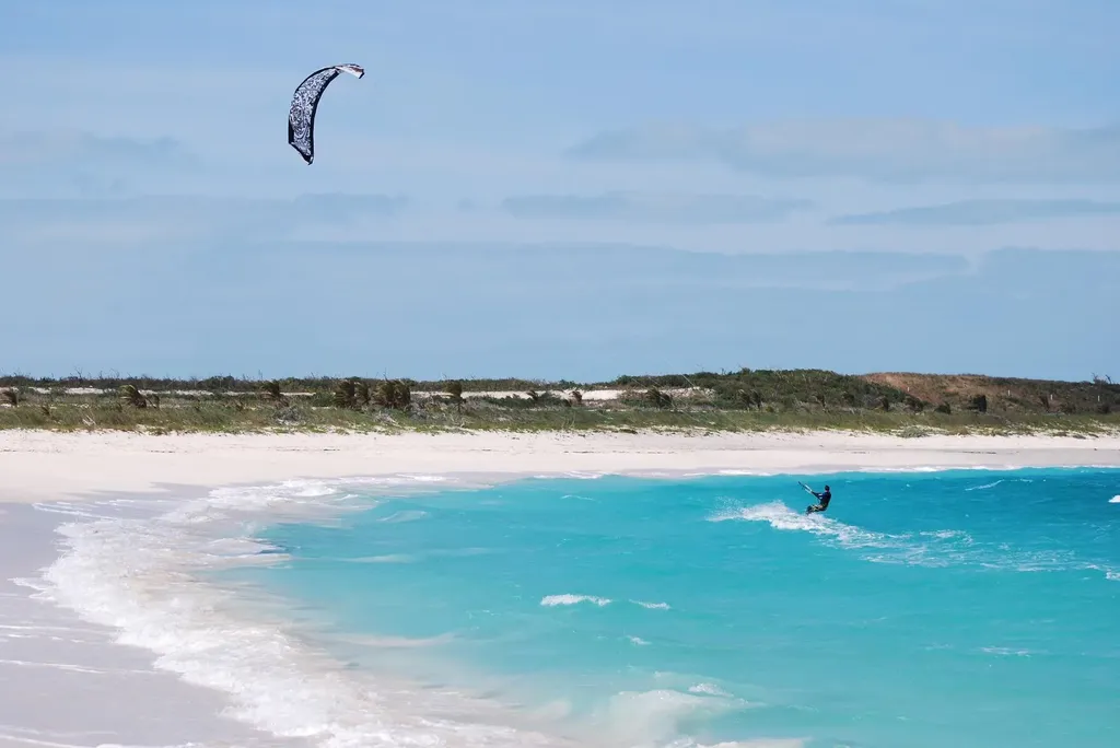 Isl Home Dev, Long Beach Abaco BS