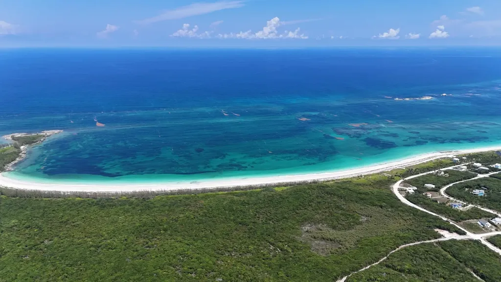 Isl Home Dev, Long Beach Abaco BS