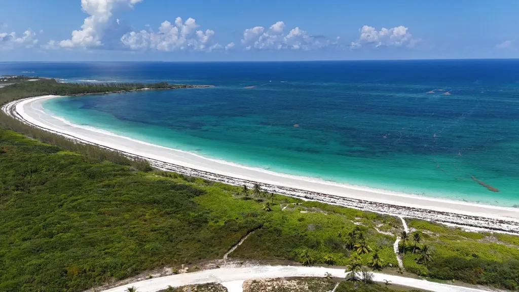 Isl Home Dev, Long Beach Abaco BS