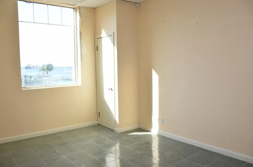 One Bay Street New Providence Paradise Island BS