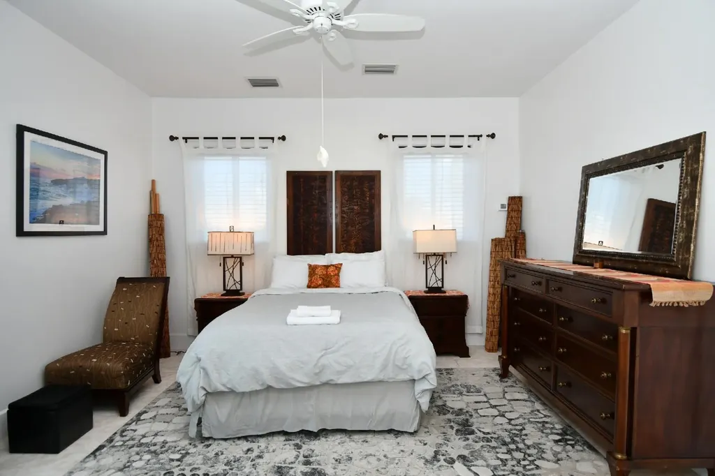 Pelican House, Marsh Harbor Abaco BS