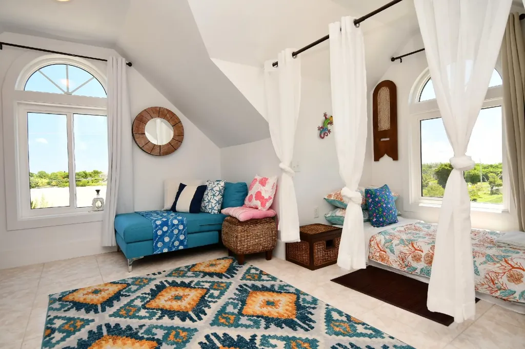 Pelican House, Marsh Harbor Abaco BS