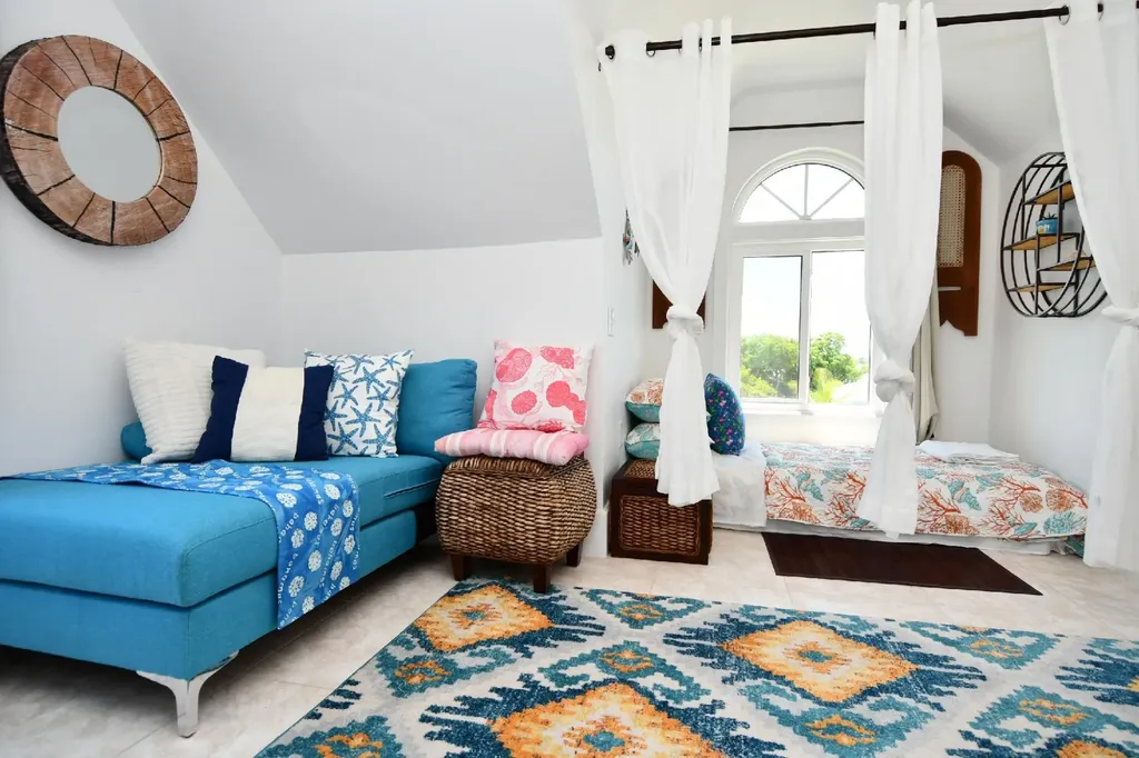 Pelican House, Marsh Harbor Abaco BS