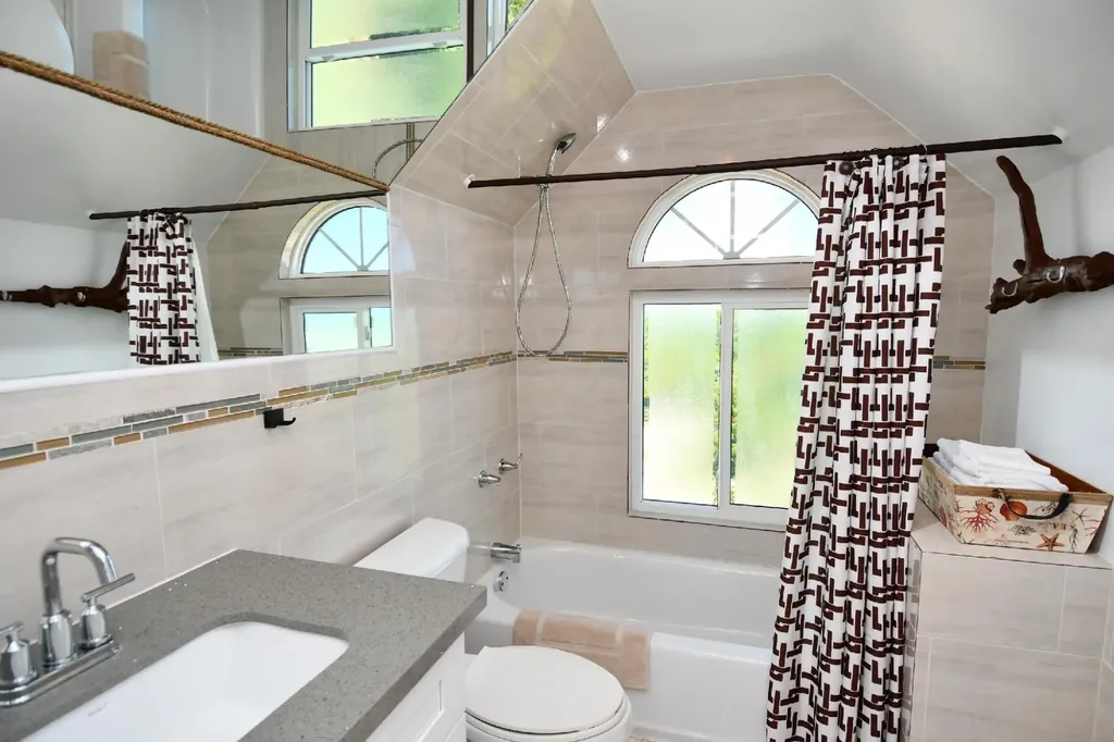 Pelican House, Marsh Harbor Abaco BS