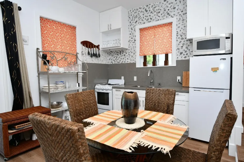 Pelican House, Marsh Harbor Abaco BS