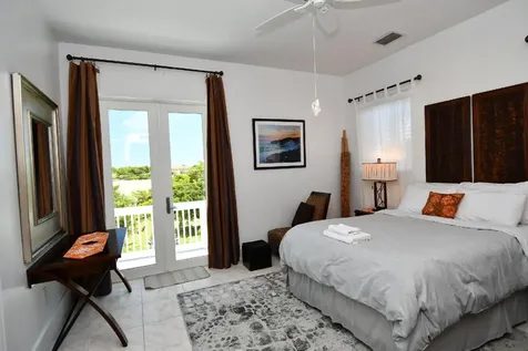 Pelican House, Marsh Harbor Abaco BS