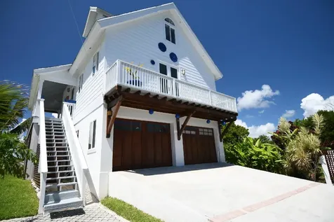 Pelican House, Marsh Harbor Abaco BS