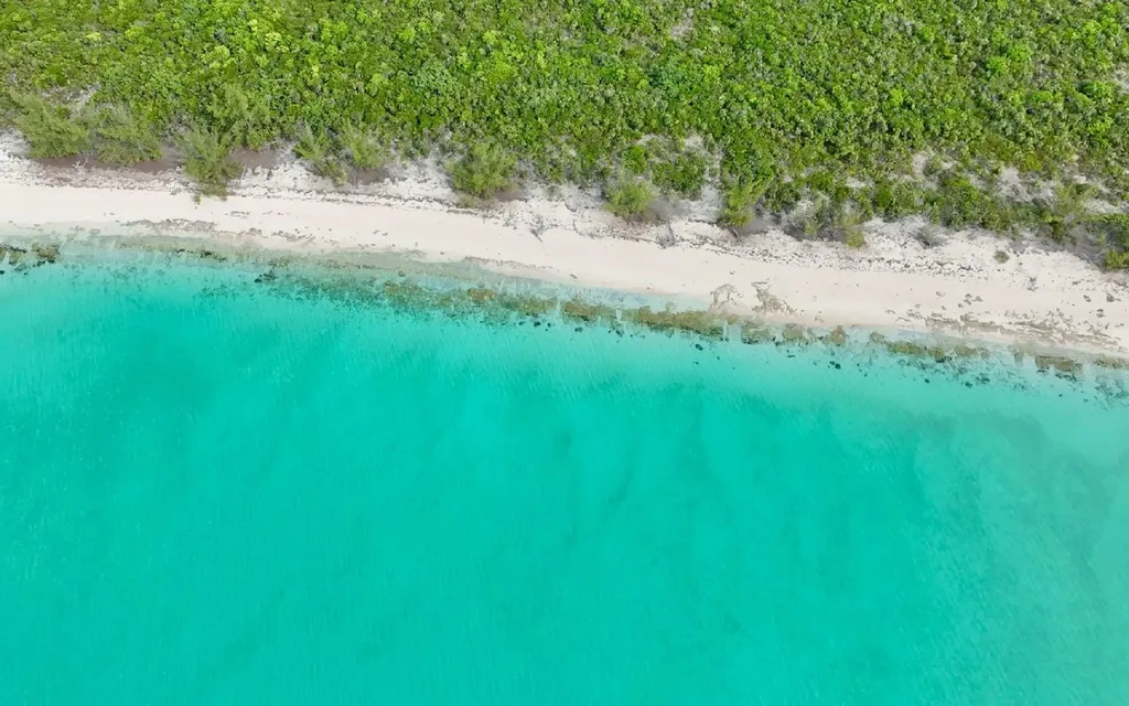 Lot 20, Hawks Nest Cat Island BS