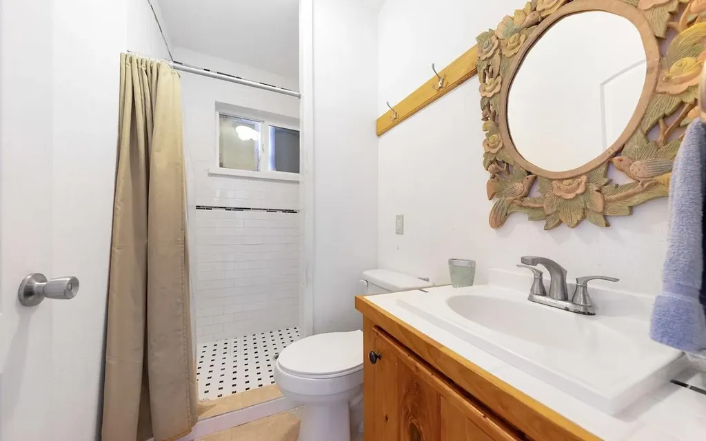 Mission Bay, Tarpum Bay Eleuthera BS