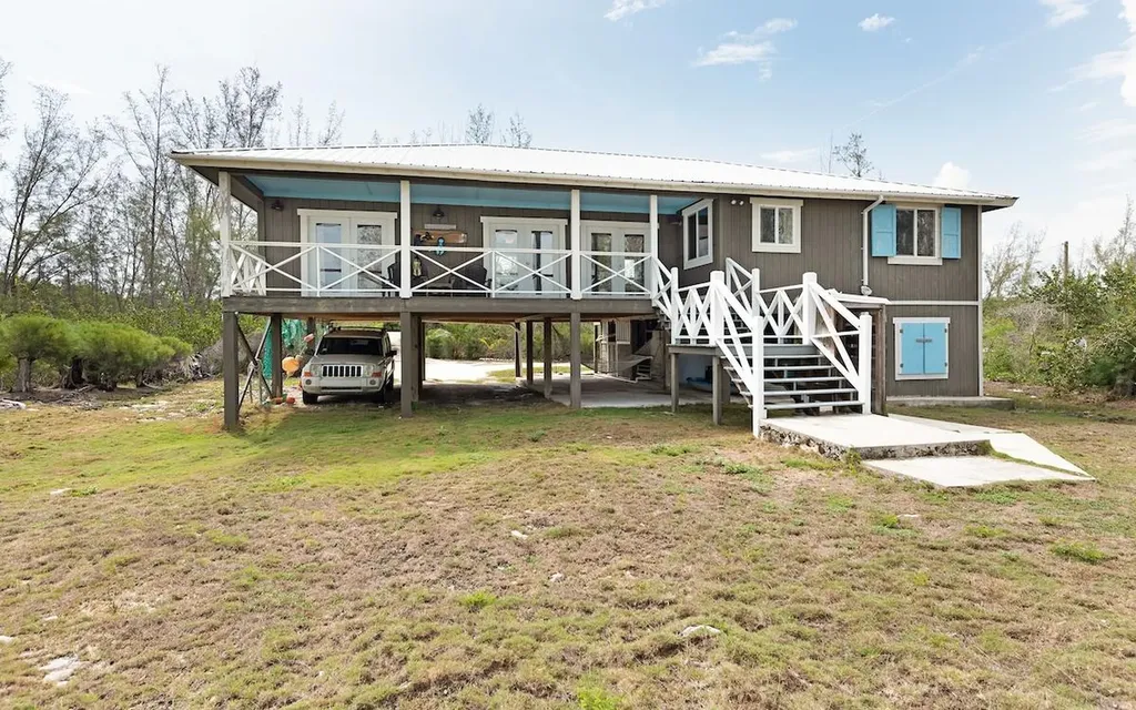 Mission Bay, Tarpum Bay Eleuthera BS