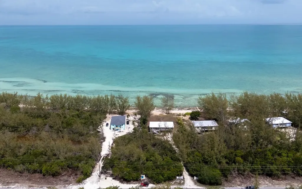 Mission Bay, Tarpum Bay Eleuthera BS
