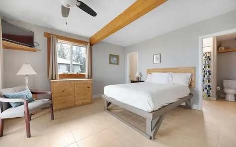 Mission Bay, Tarpum Bay Eleuthera BS