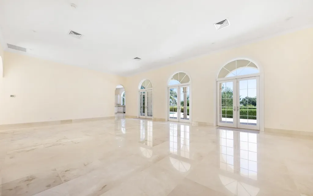 103 Ocean Club Estates New Providence Paradise Island BS