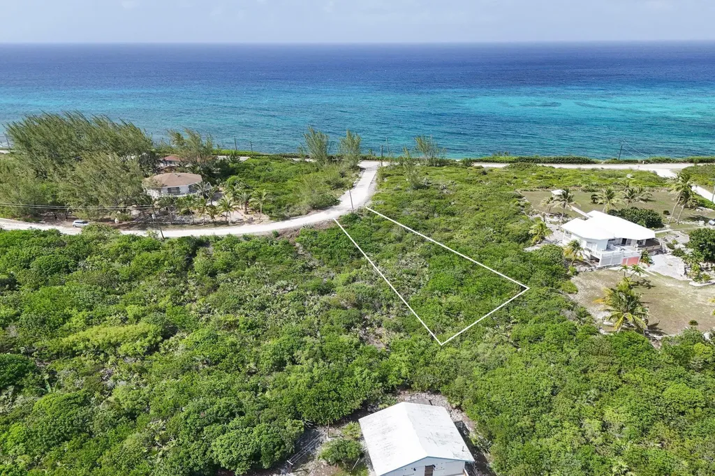 Lot 31 Block 16 Eleuthera BS