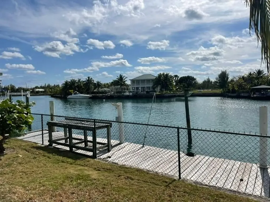 Booty Drive, Fortune Bay, 3 Grand Bahama Freeport BS