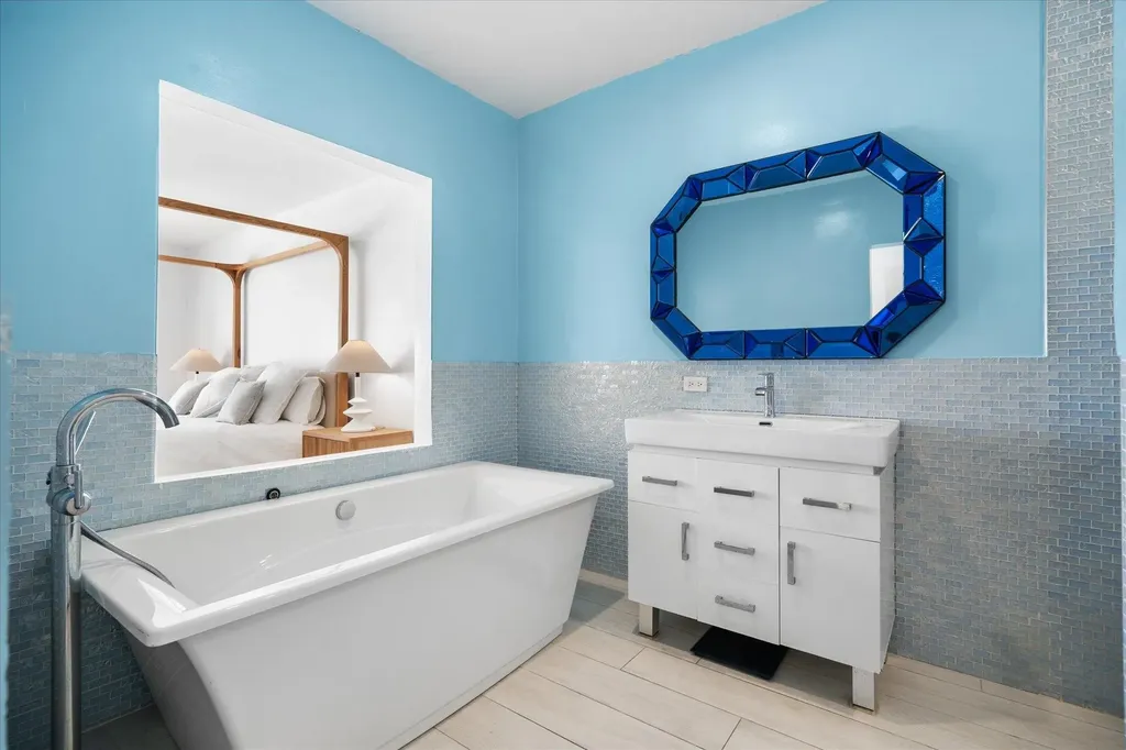 Caprice New Providence Paradise Island BS