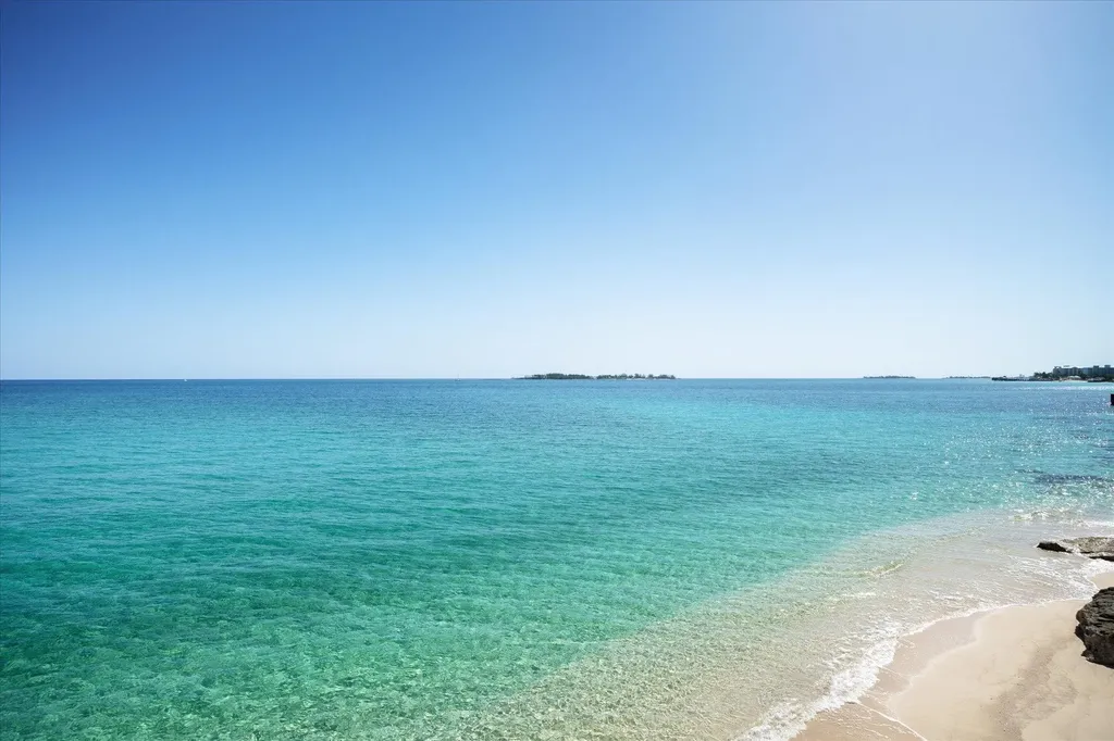 Caprice New Providence Paradise Island BS