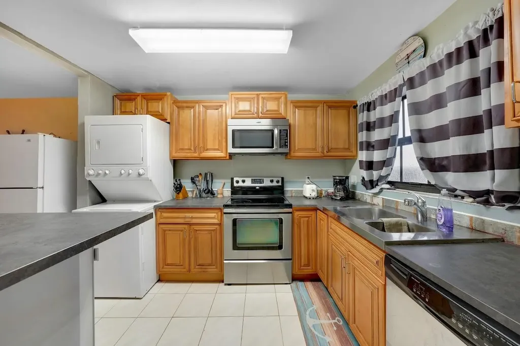 Cannes Village Grand Bahama Freeport BS