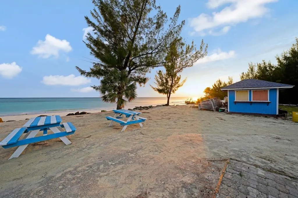 Cannes Village Grand Bahama Freeport BS