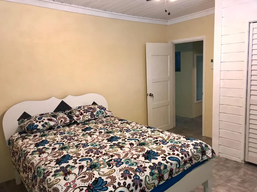 Eleuthera Apt #1, James Eleuthera BS