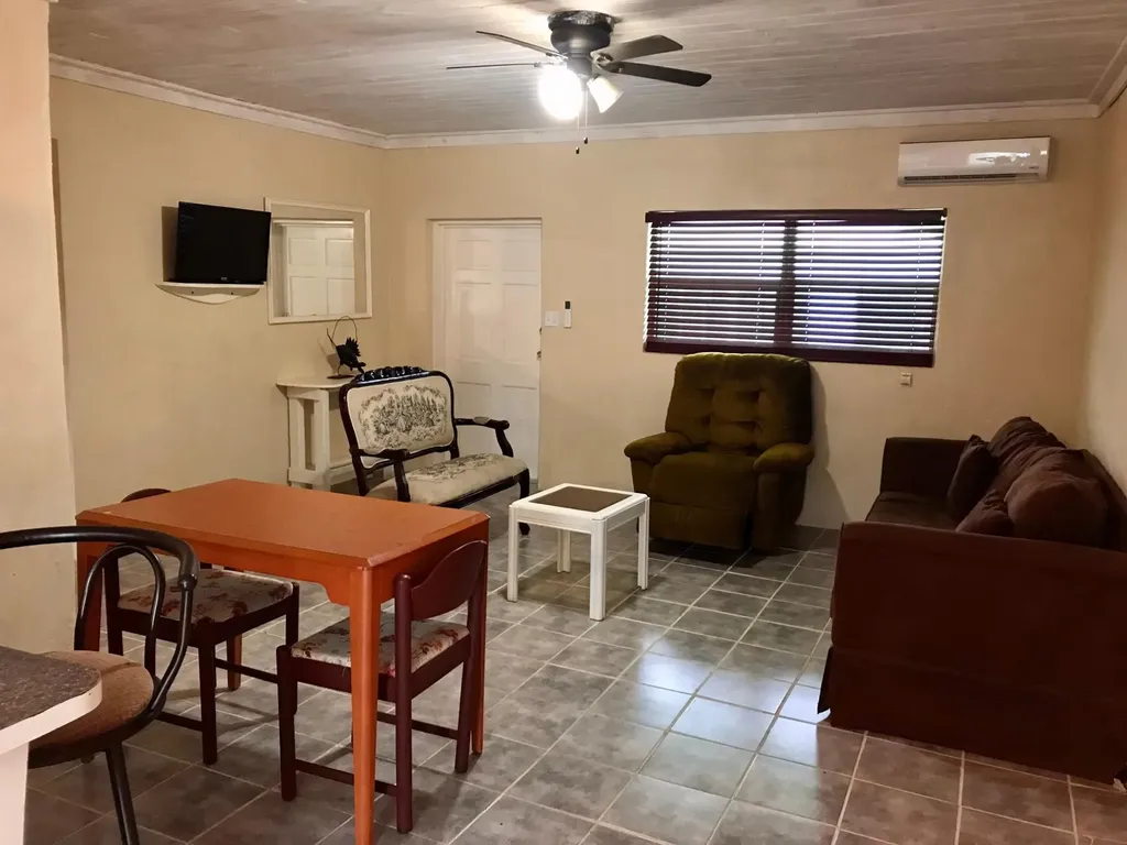 Eleuthera Apt #1, James Eleuthera BS