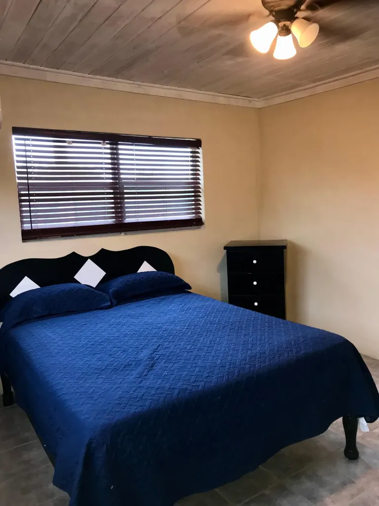 Eleuthera Apt #1, James Eleuthera BS