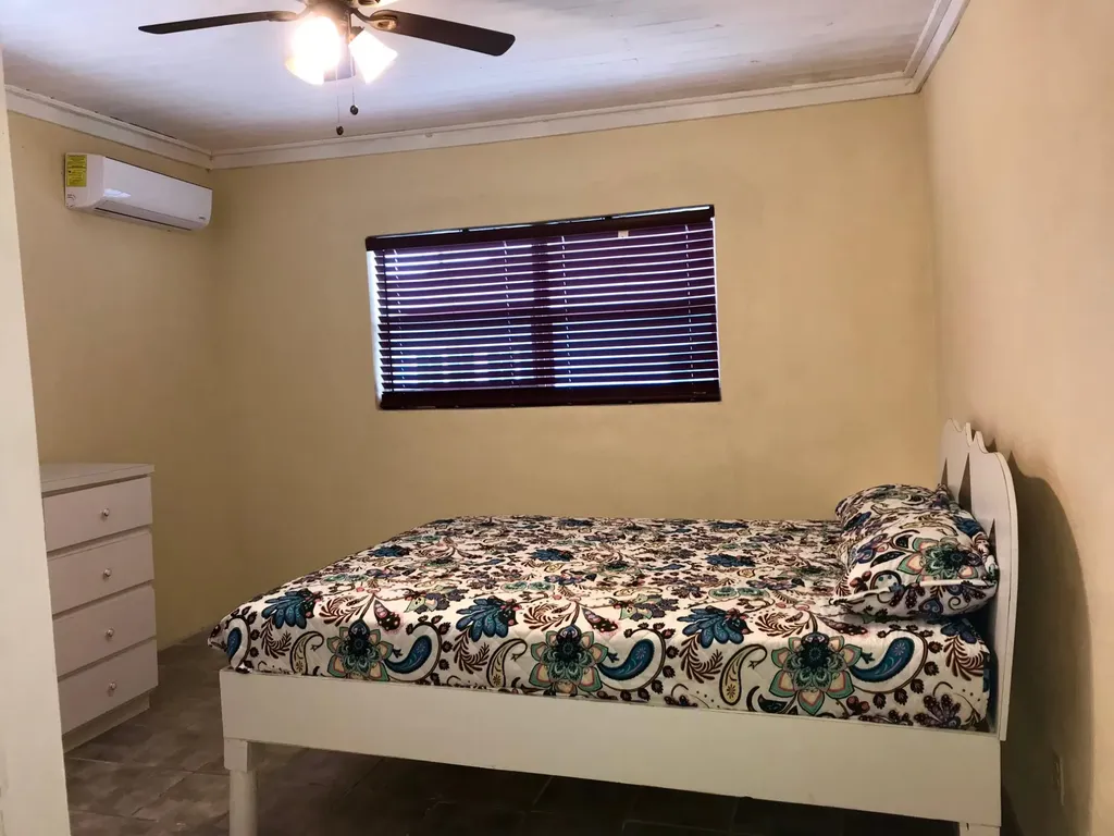 Eleuthera Apt #1, James Eleuthera BS