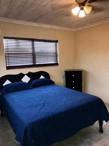 Eleuthera Apt #1, James Eleuthera BS