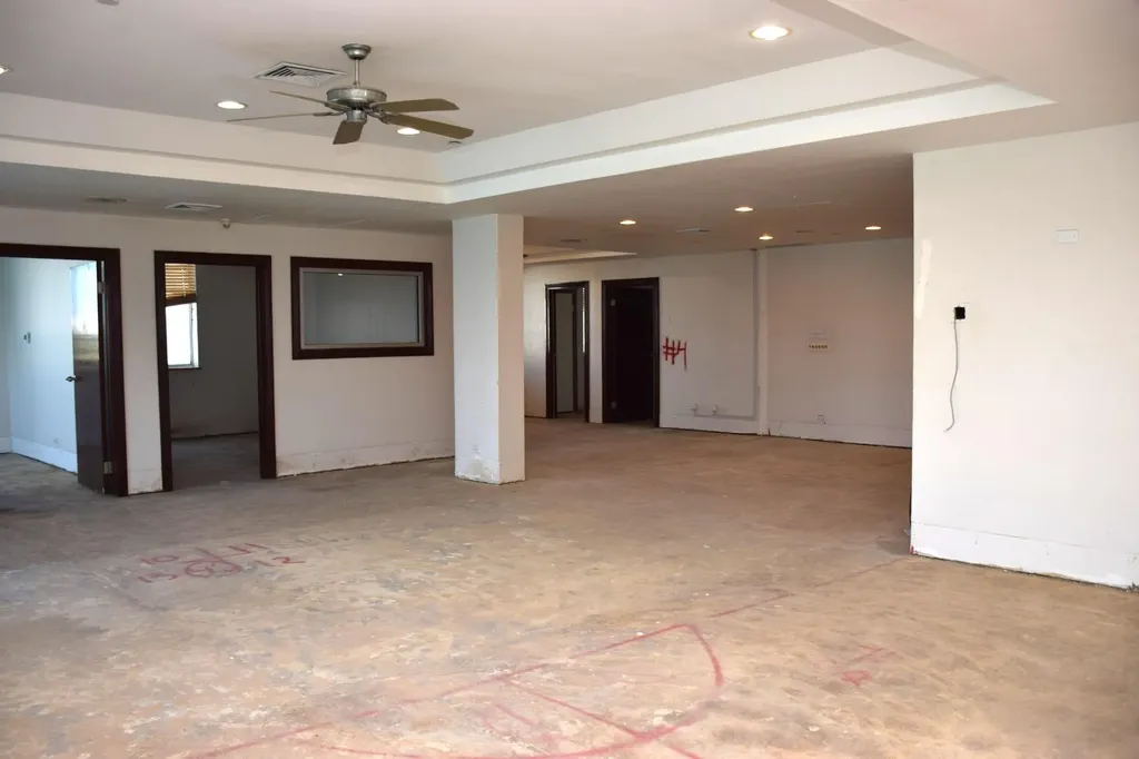 One Bay Street New Providence Paradise Island BS