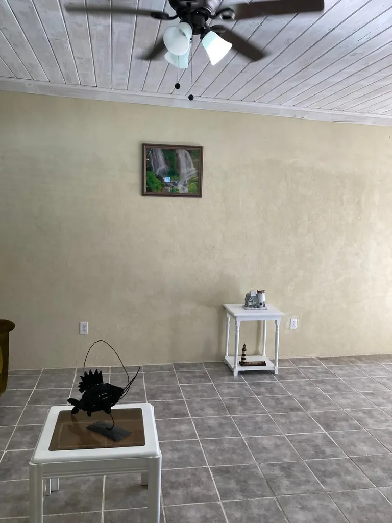 Eleuthera Apt#2, James C Eleuthera BS