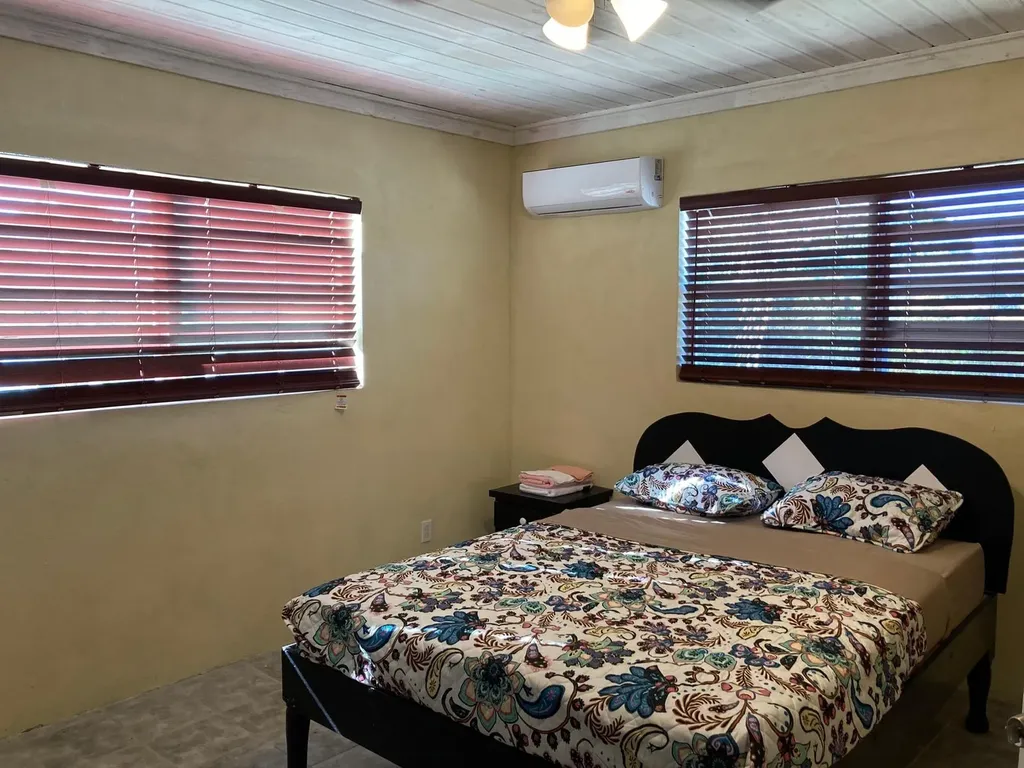 Eleuthera Apt#2, James C Eleuthera BS