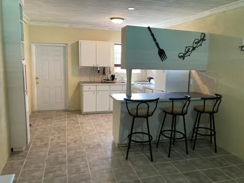 Eleuthera Apt#2, James C Eleuthera BS