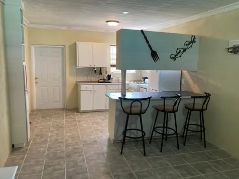 Eleuthera Apt#2, James C Eleuthera BS