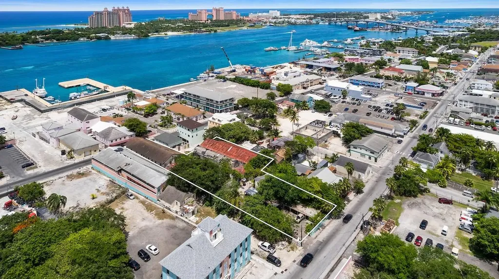 East Bay And Dowdeswell Street New Providence Paradise Island BS