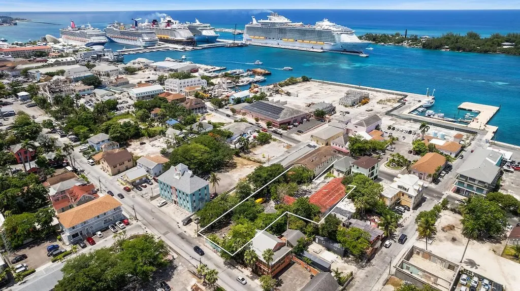 East Bay And Dowdeswell Street New Providence Paradise Island BS