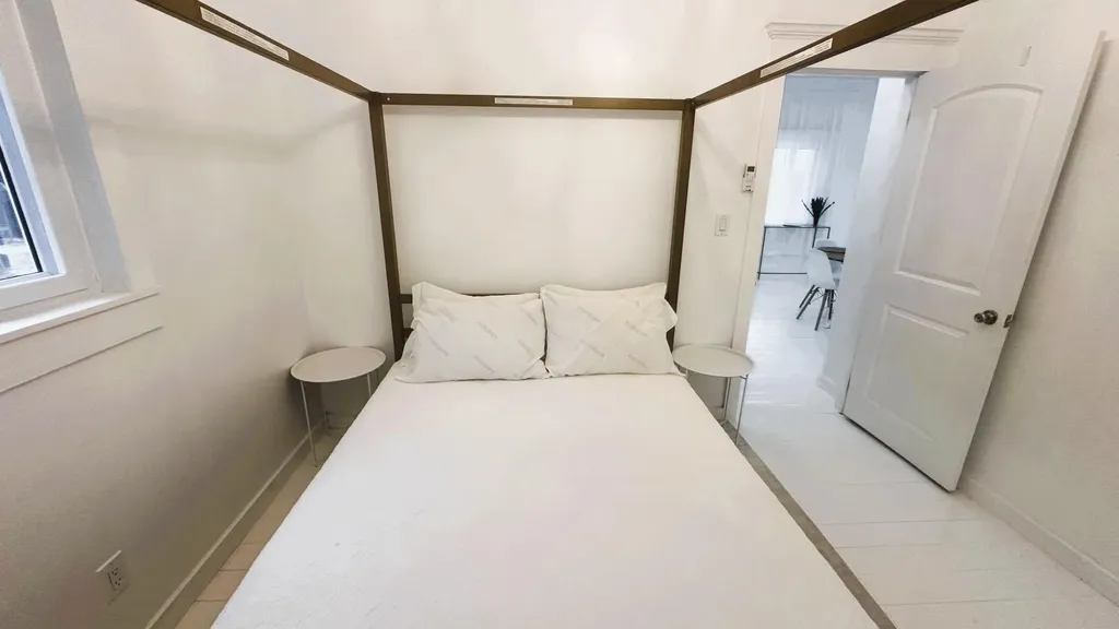 4 Rainbow Hill Circle Eleuthera BS