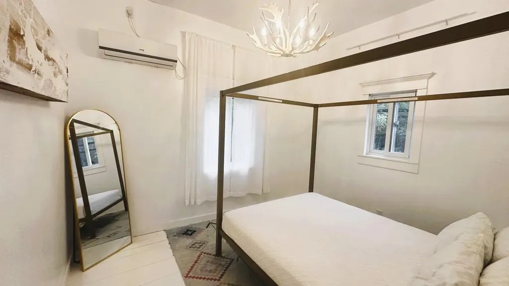 4 Rainbow Hill Circle Eleuthera BS