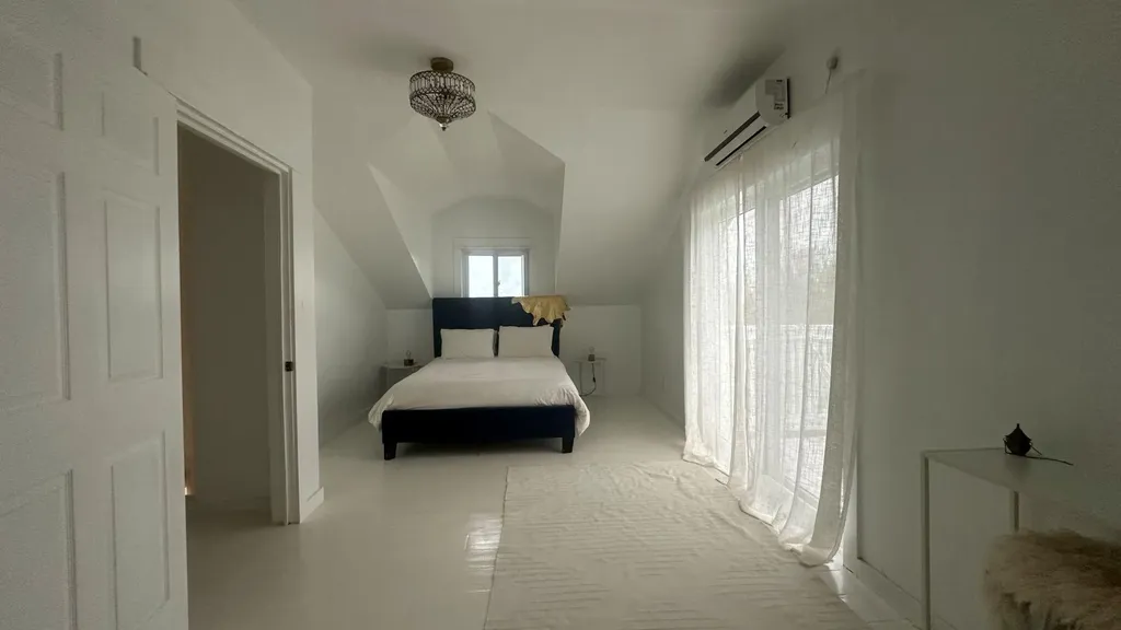 4 Rainbow Hill Circle Eleuthera BS