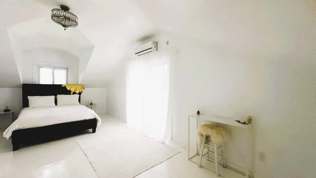 4 Rainbow Hill Circle Eleuthera BS