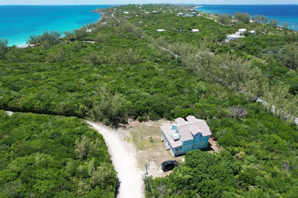 4 Rainbow Hill Circle Eleuthera BS