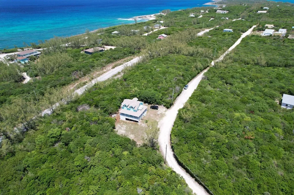 4 Rainbow Hill Circle Eleuthera BS
