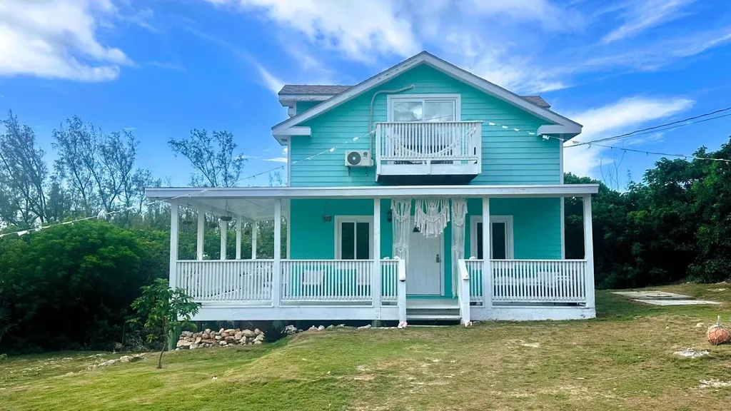 4 Rainbow Hill Circle Eleuthera BS