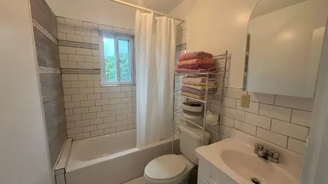 4 Rainbow Hill Circle Eleuthera BS