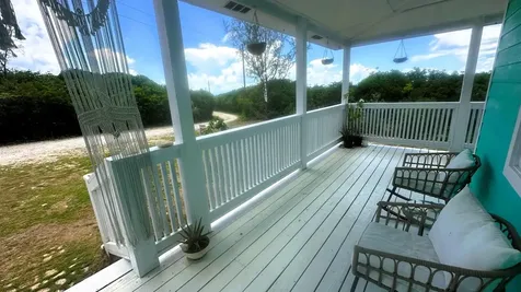 4 Rainbow Hill Circle Eleuthera BS