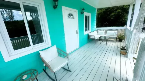 4 Rainbow Hill Circle Eleuthera BS