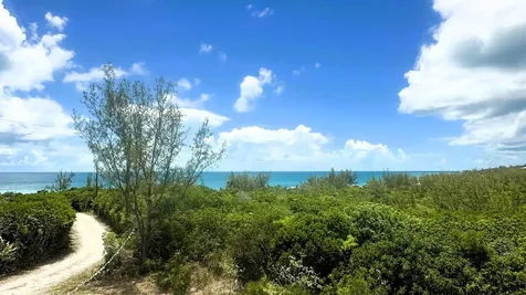 4 Rainbow Hill Circle Eleuthera BS