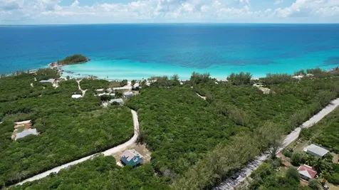 4 Rainbow Hill Circle Eleuthera BS