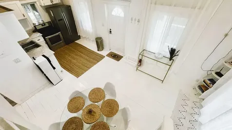 4 Rainbow Hill Circle Eleuthera BS