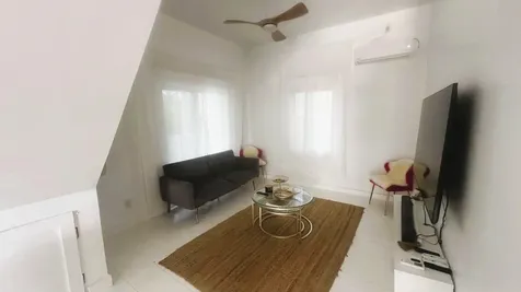 4 Rainbow Hill Circle Eleuthera BS