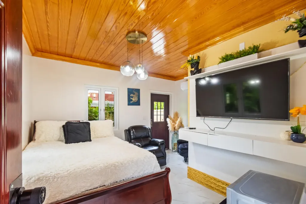 Commonwealth Road Blair New Providence Paradise Island BS